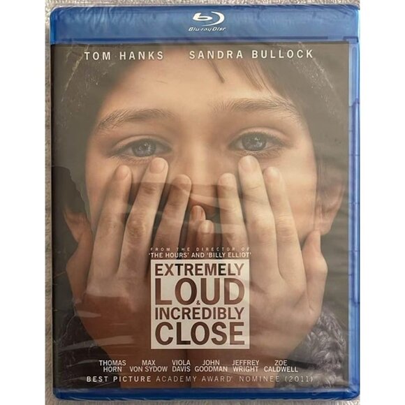 Extremely Loud and Incredibly Close (Blu-ray, Digital expired) - Picture 2 of 3
